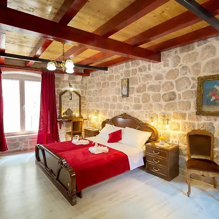 Juliette's Palace *