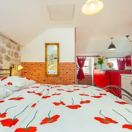 Juliette's Palace