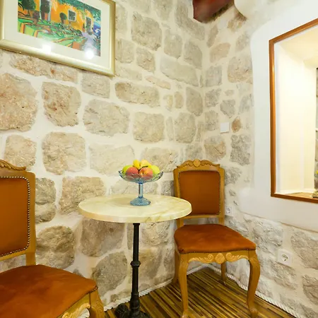 Juliette's Palace Apartment