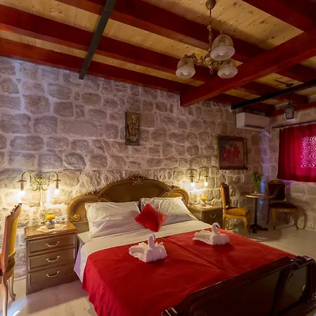 Juliette's Palace